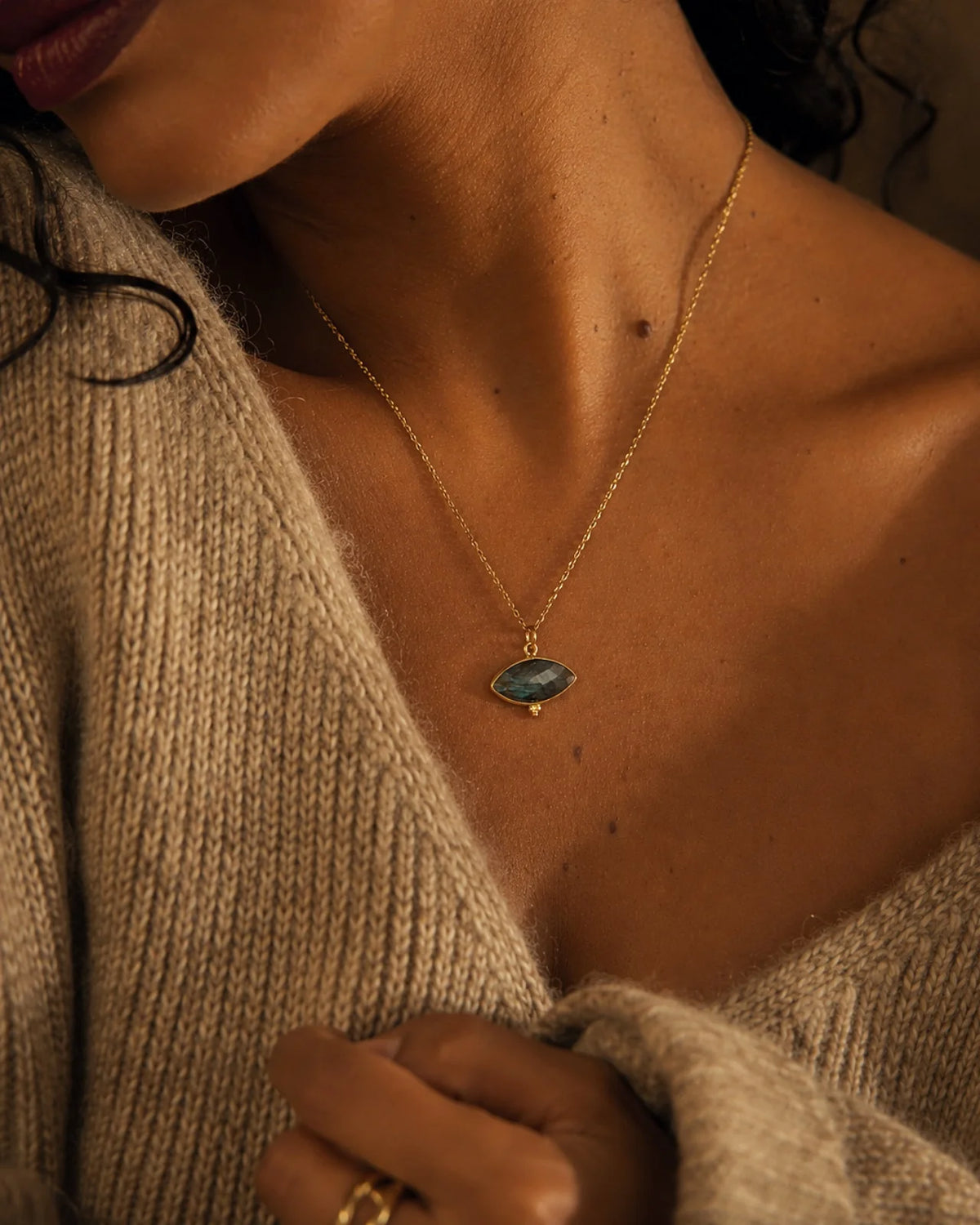 collana artigianale made in France acciaio inossidabile placcato oro con occhio in pietra naturale di labradorite - Roma