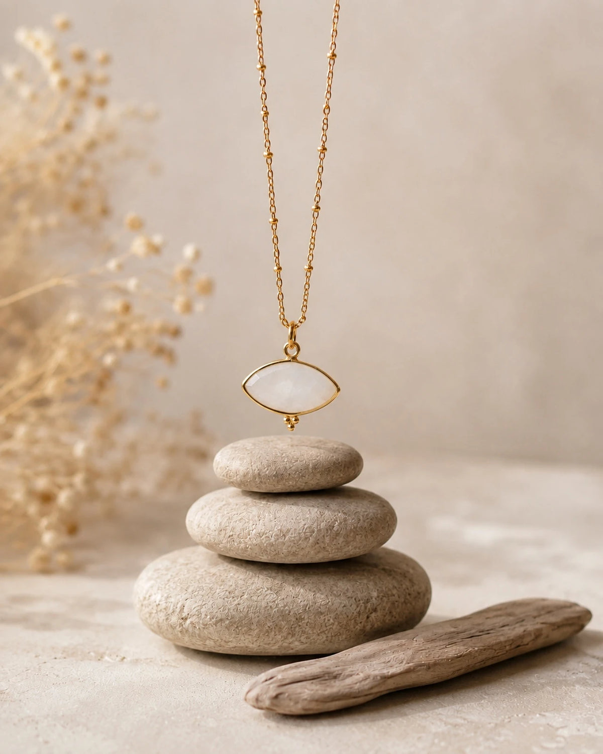 collana artigianale made in France catena in acciaio inossidabile placcato oro 18K con occhio in pietra naturale di labradorite bianca ( pietra di luna arcobaleno ) - Roma