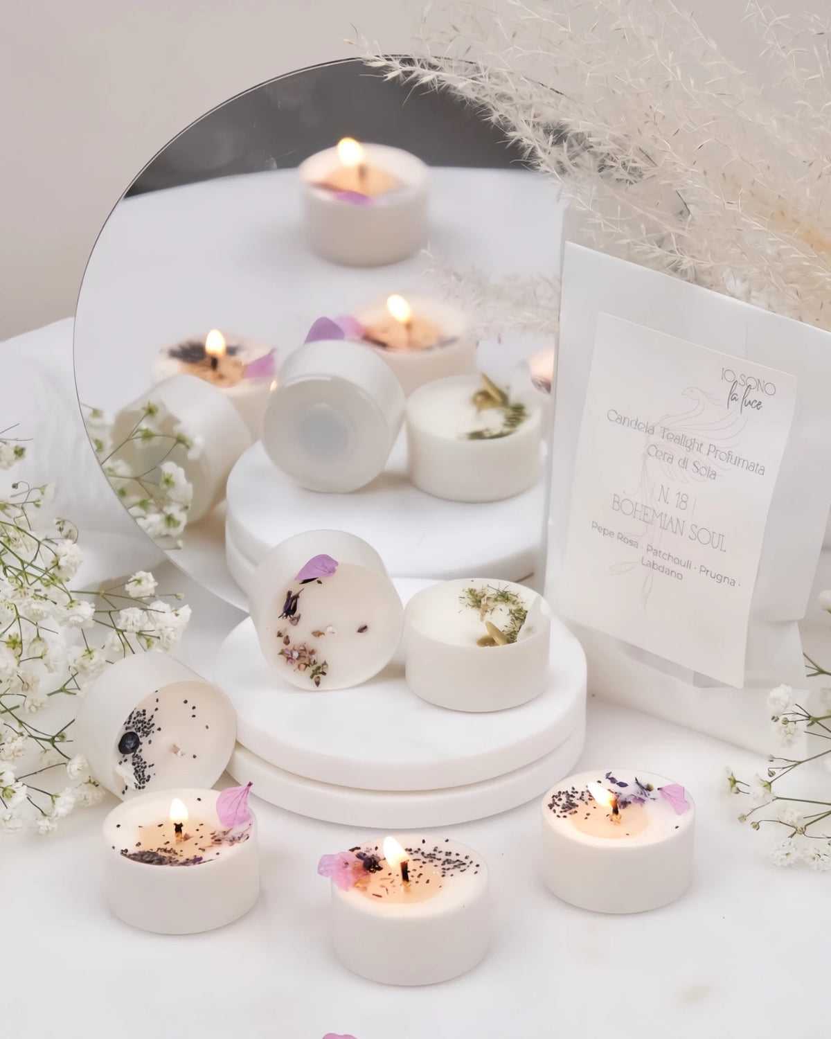 Piccole candeline profumate tealight in contenitore di PLA biodegradabile e sostenibile - pura cera di soia 100% vegetale - made in italy a Roma 