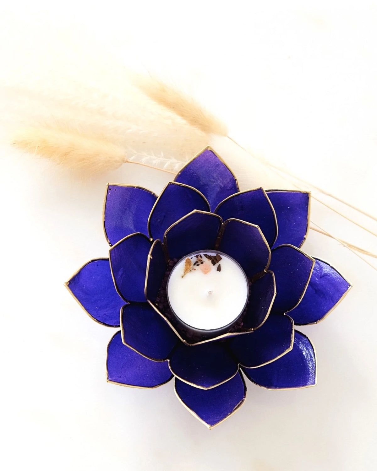 Puro: portacandele a forma di fior di loto in conchiglia colore indaco