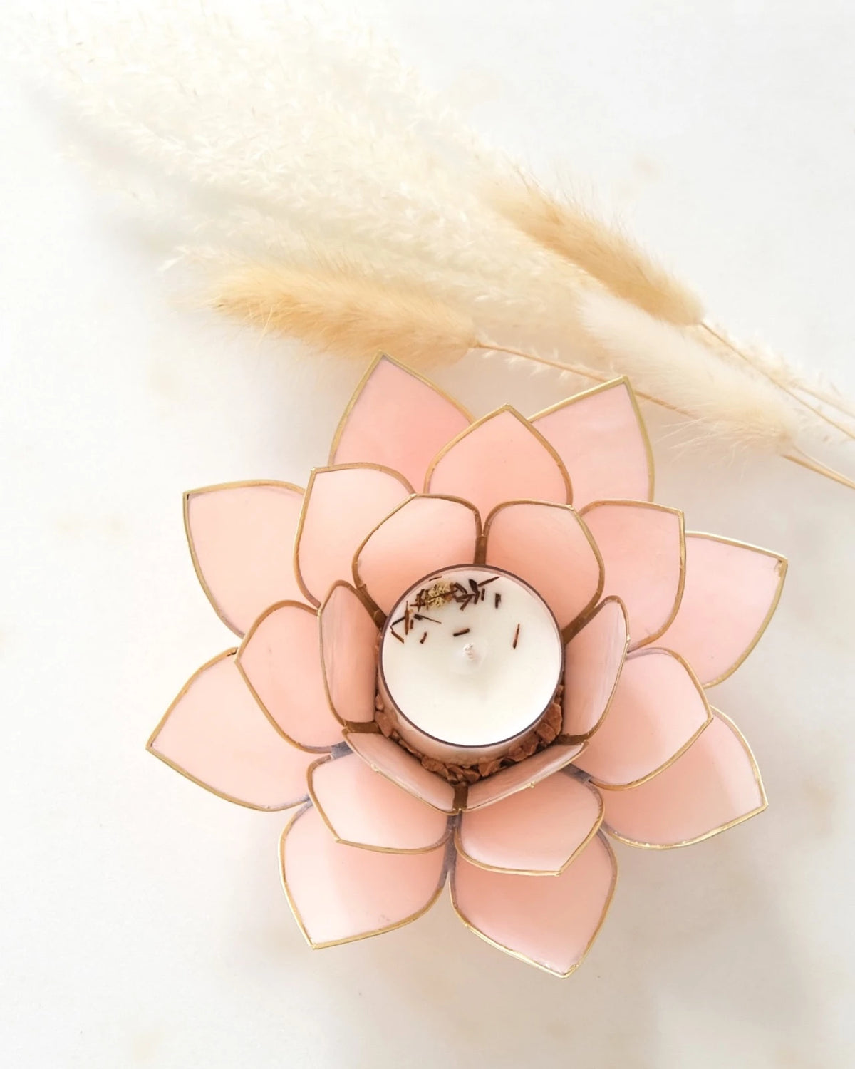 Puro: portacandele a forma di fior di loto in conchiglia colore rosa pastello