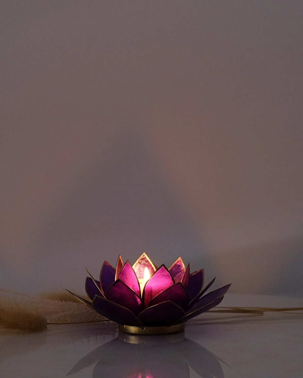 Puro: portacandele a forma di fior di loto in conchiglia 