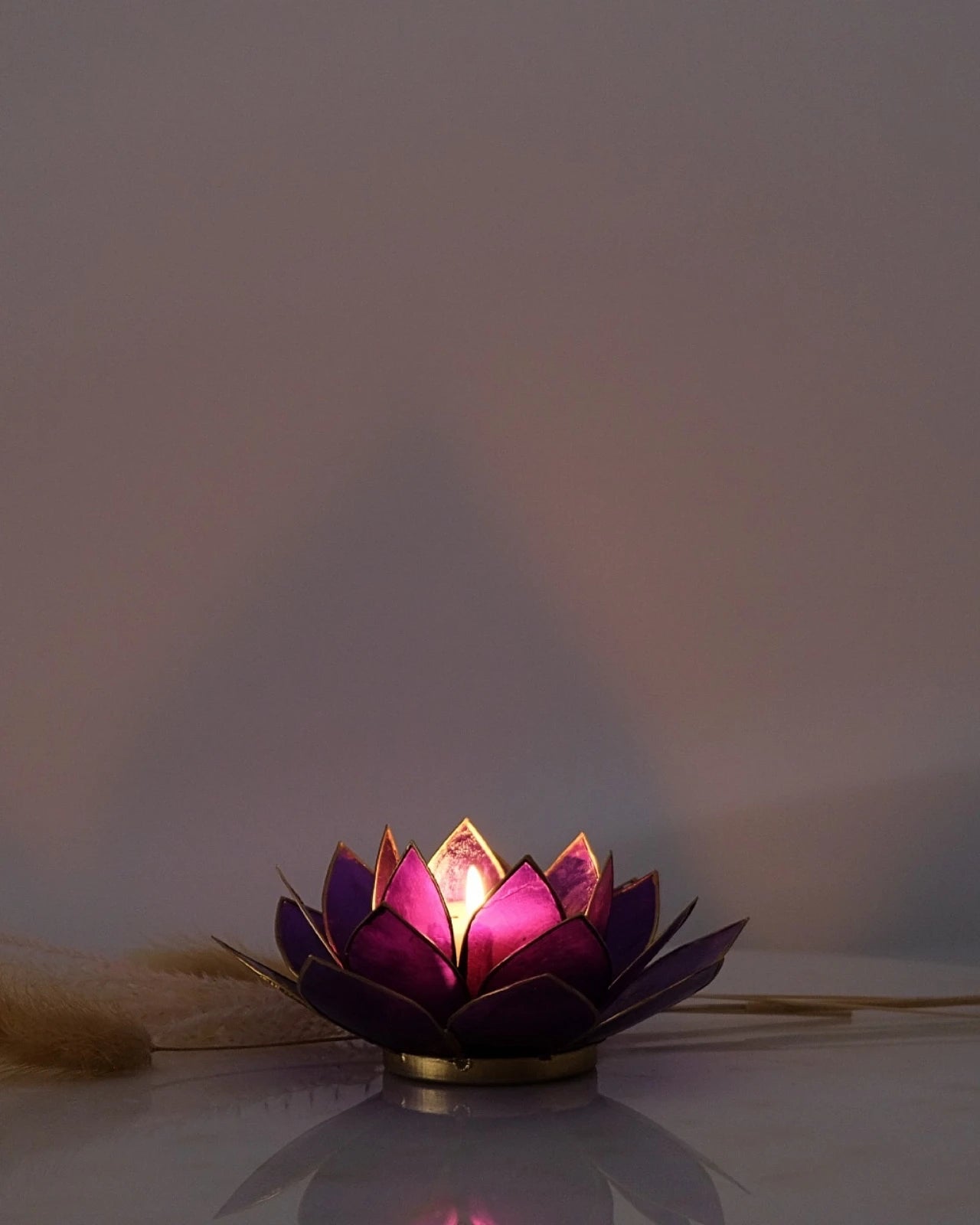 Puro: portacandele a forma di fior di loto in conchiglia 