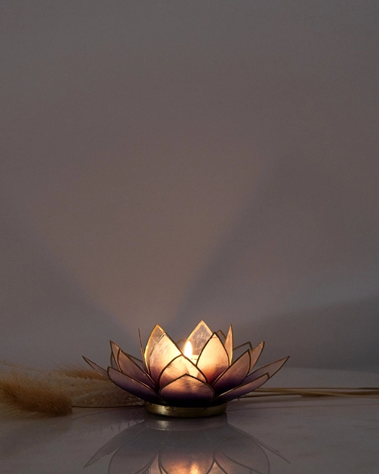 Puro: portacandele a forma di fior di loto in conchiglia 