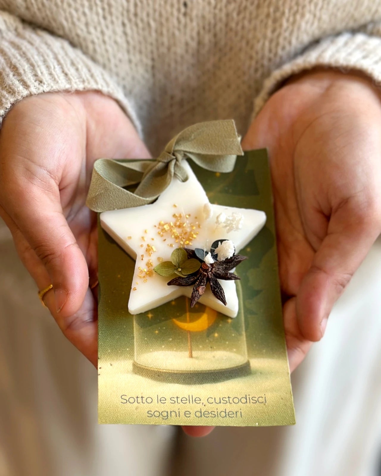 profumatore per cassetti ed armadi xmas Limited Edition - idee regalino di natale | tavoletta tartina in pura cera di soia profumata al panettone, cannella, arancia candita e vaniglia - stellina 