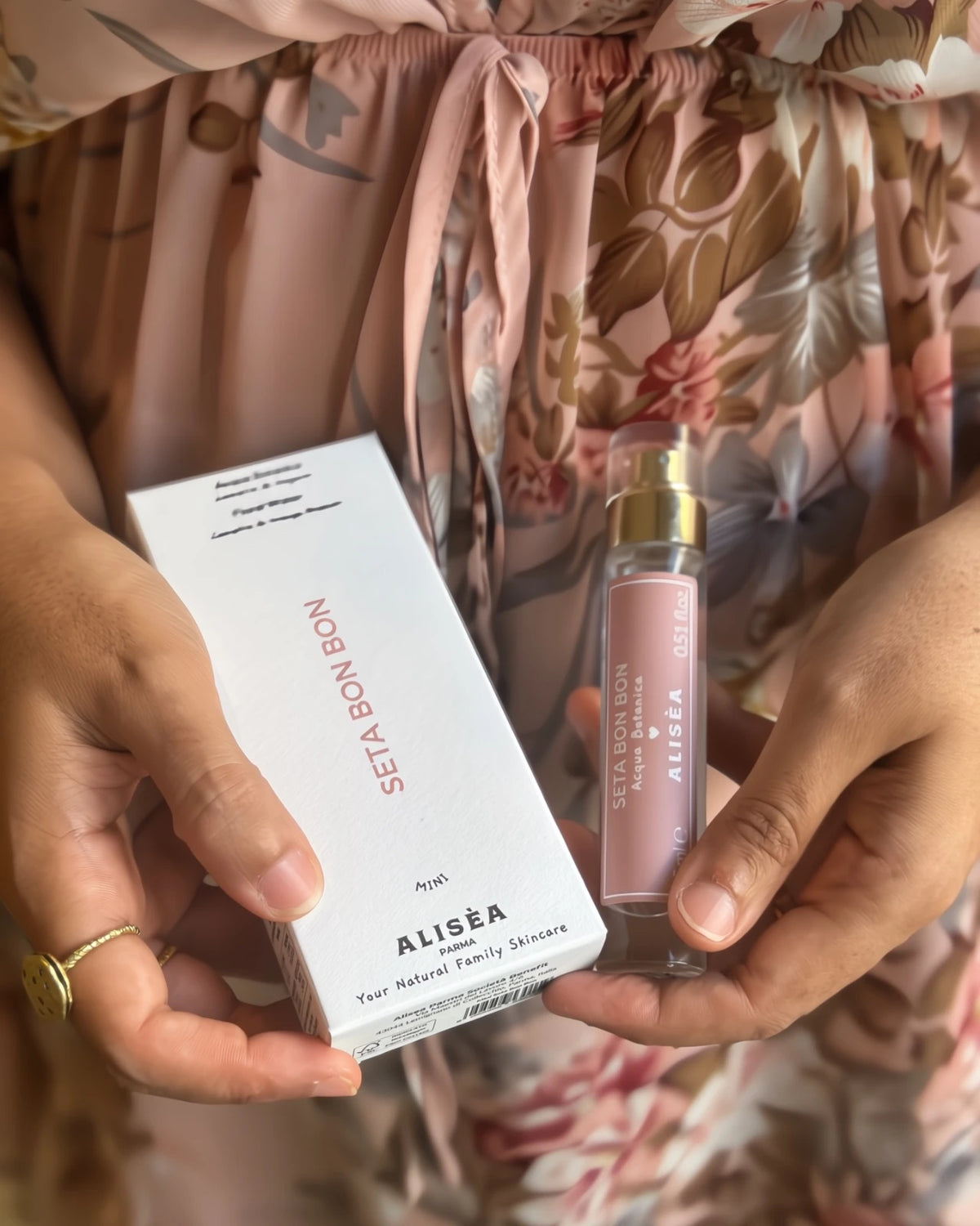 acqua botanica naturale alisea Parma - seta bon bon - profumo fiorito raffinato ed elegante mini size 15 ml - roma