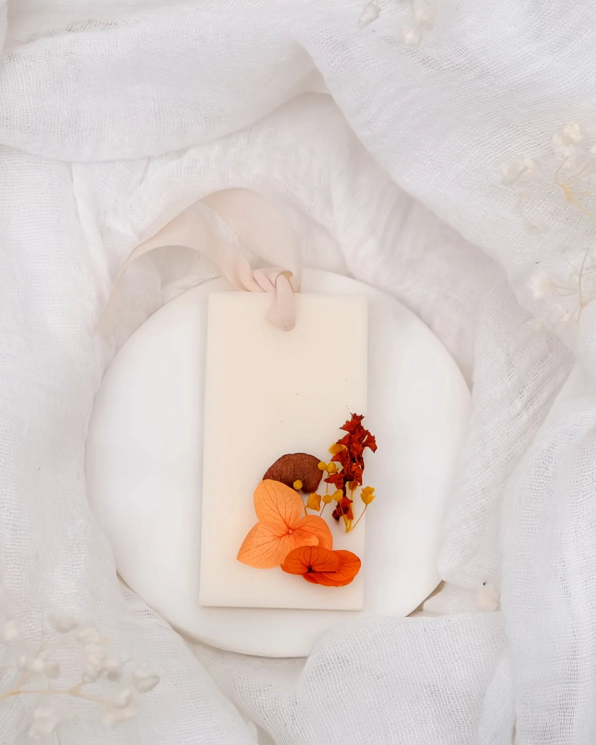 tavoletta botanica cera di soia per profumare cassetti ed armadi lingottino color arancio