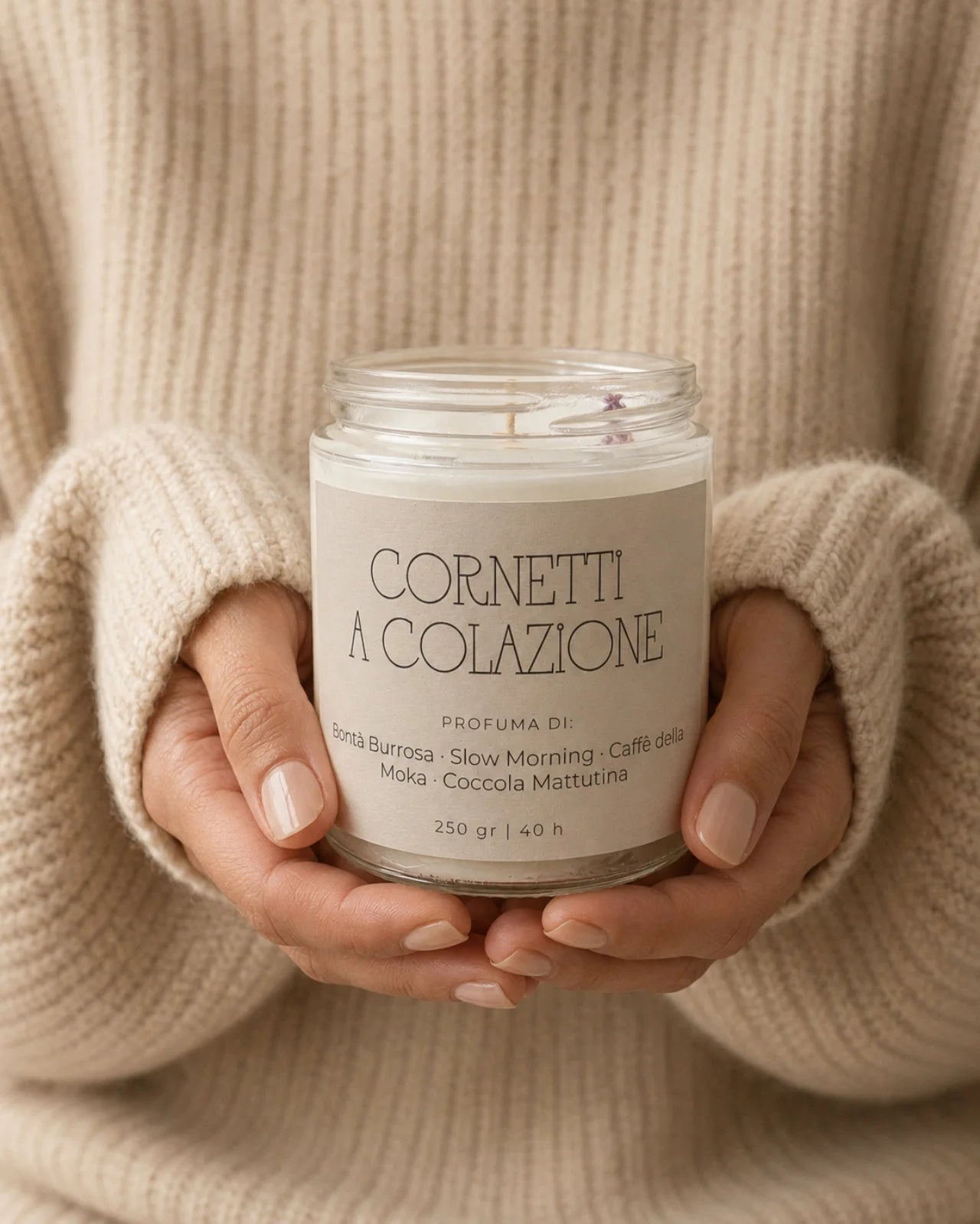 Collezione Stop al Tempo: candele per rituali di slow living e per rallentare il tempo | Cornetti a Colazione - Formato Grande 250 gr