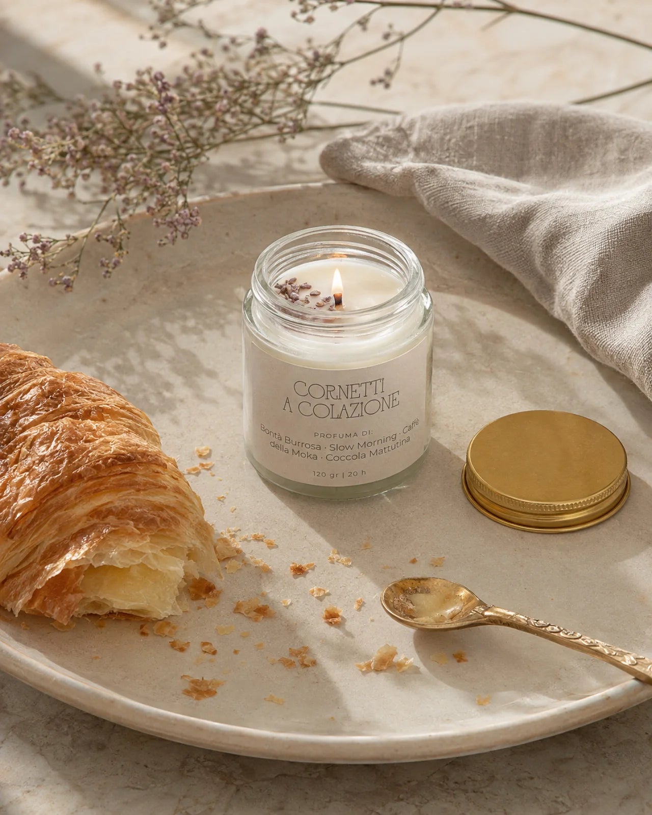 Collezione Stop al Tempo: candele per rituali di slow living e per rallentare il tempo | Cornetti a Colazione - la candela delle mattine lente