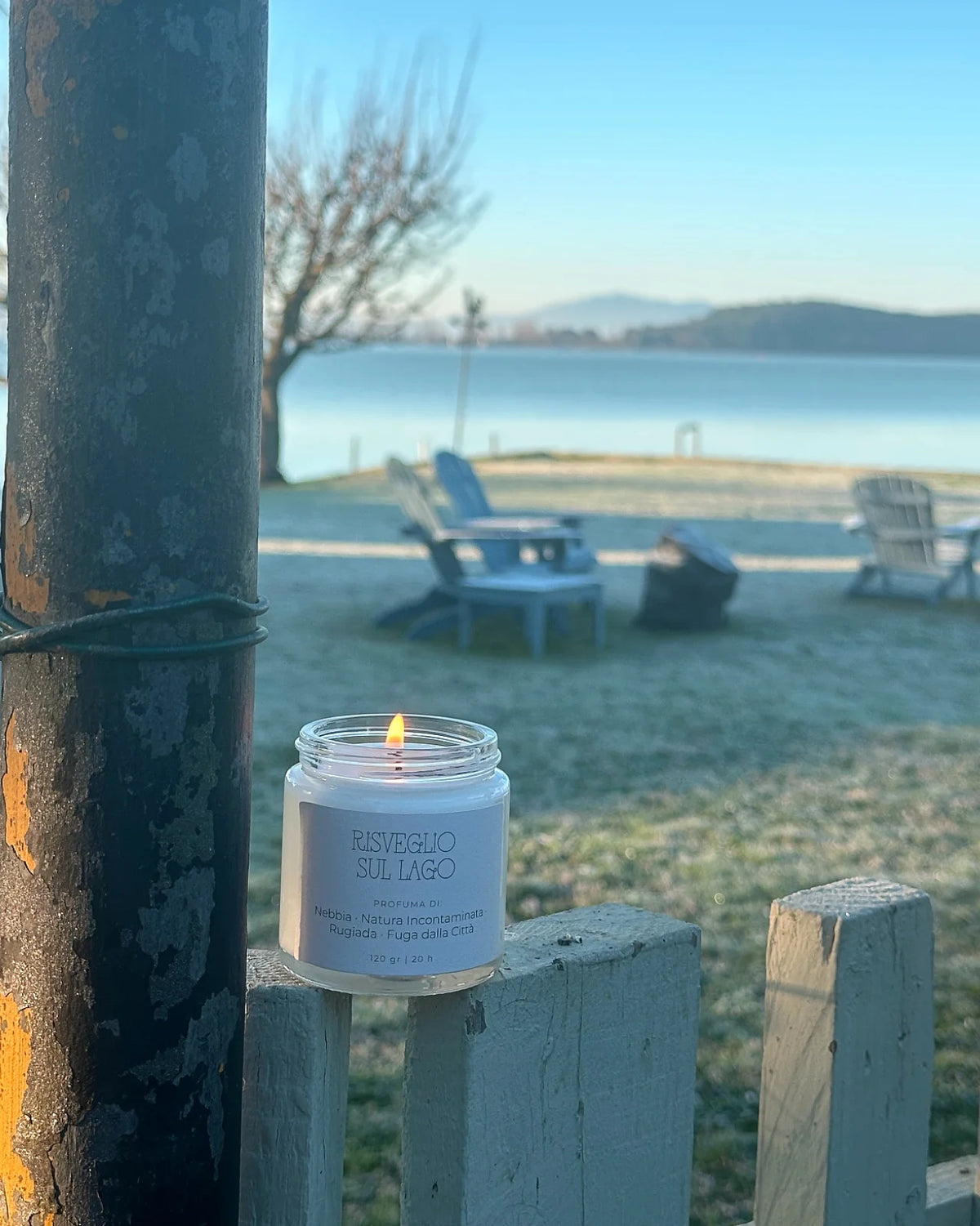 Candela in cera di soia naturale al profumo di petrichor, rugiada, natura incontaminata, fuga dalla città 